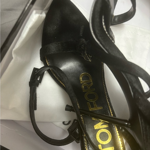 MINT condition Tom Ford heels - Picture 2 of 2